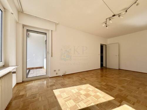 WOHNEN - 3 Zimmer Etagenwohnung in Bad Homburg
