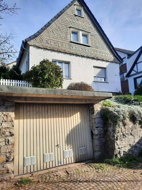 Westseite m. Garage - Etwas Besonderes!!! EFH m. Garage u. Garten in Arnsberg zu verkaufen!