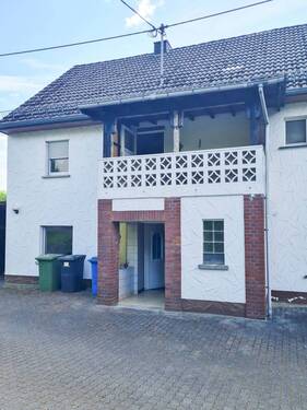 Vorderansicht - 6 Zimmer Mehrfamilienhaus, Wohnhaus zum Kaufen in Puderbach VG