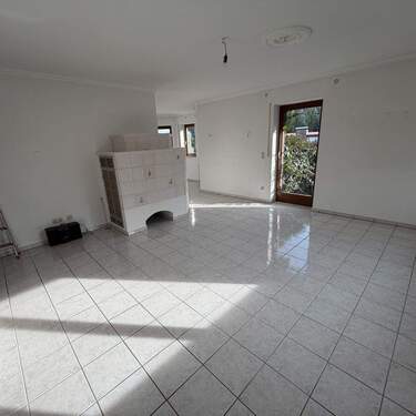 FH562_Wohnzimmer - 7 Zimmer Einfamilienhaus in Weidenberg