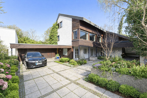 Frontansicht Altbestand - Mehrfamilienhaus, Wohnhaus mit 206,00 m&sup2; in Stuttgart zum Kaufen