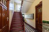 Historisches Treppenhaus - Mehrfamilienhaus, Wohnhaus in Berlin zum Kaufen