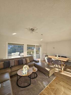 Bild 1 - Reihenendhaus am Waldrand mit großem Garten