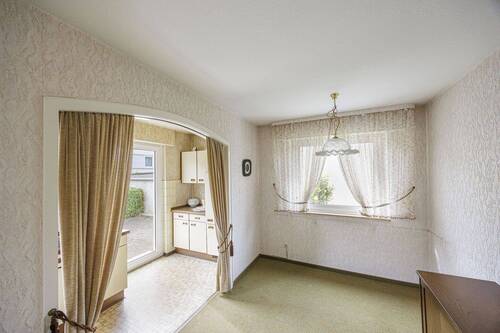 Esszimmer EG - 7 Zimmer Mehrfamilienhaus, Wohnhaus zum Kaufen in Ludwigsburg