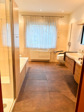 Bad im Erdgeschoss - 