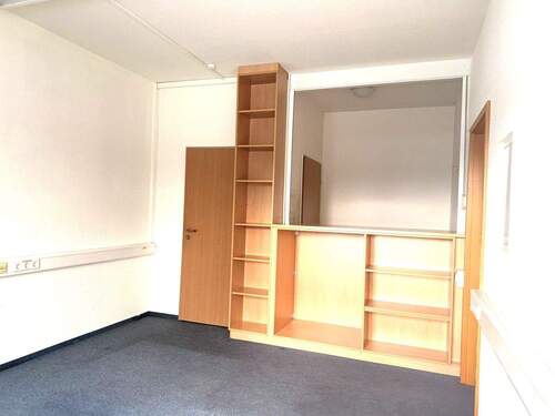 Büro 2 - Mehrfamilienhaus, Wohnhaus in Großefehn zur Miete