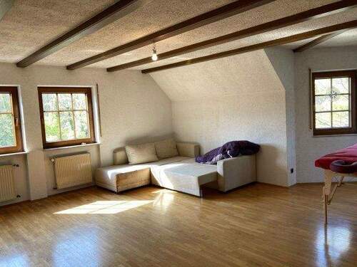 Wohnzimmer - Etagenwohnung mit 130,00 m&sup2; in Mühlhausen zur Miete