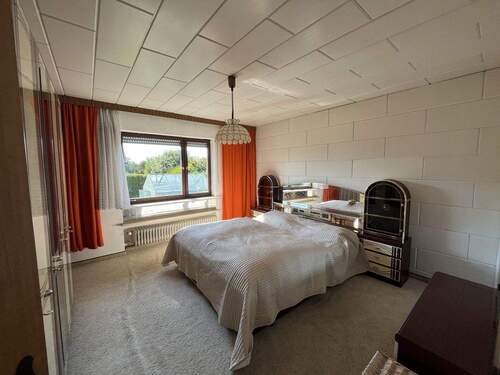 Schlafzimmer EG - 