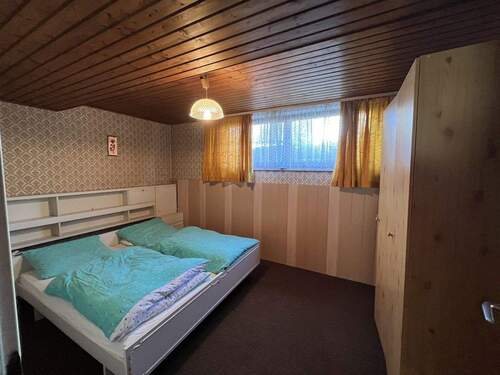 Schlafzimmer im UG - 