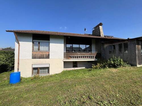 Ansicht von Westen - 5 Zimmer Bungalow in Kranzberg