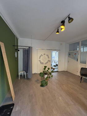 Gewerbeeinheit 1 Umkleide/Büro - Büro mit 110,00 m&sup2; in Bad Oeynhausen zur Miete