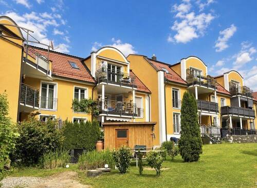 Ansicht Südseite - *Dachgeschosswohnung zum verlieben*