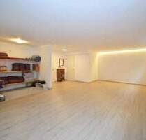 Sehr zentral gelegener Großraum in gepflegtem 4-Parteienhaus! - Brühl