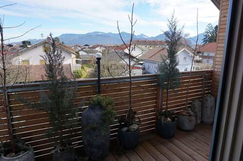 Blick vom Wohnzimmer - Etagenwohnung mit 56,90 m&sup2; in Raubling zur Miete