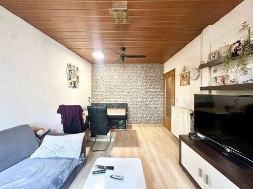 Wohnzimmer - 3 Zimmer Etagenwohnung in Frankfurt