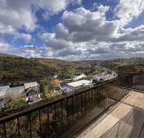3-Zimmer-DG-Wohnung in Gevelsberg mit Balkon und fantastischer Aussicht