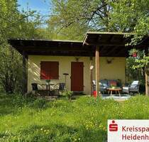 Großzügiger Garten mit massiver Hütte - Nattheim