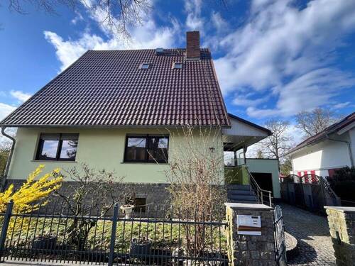 _Hausansicht_von_vorn - Einfamilienhaus mit 140,00 m&sup2; in Neuenhagen bei Berlin zum Kaufen