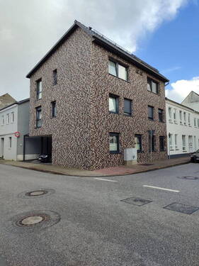 Westseite - 4 Zimmer Etagenwohnung zum Kaufen in Elmshorn