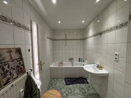BAd mit Wanne - 
