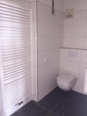 Modernes neues Bad - 