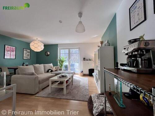 Bild 1 - TR.-Euren: 3 ZKB, Wohnung mit Balkon und Stellplatz, Tageslichtbad mit Wanne und Dusche,