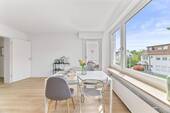 Wohnzimmer - 4 Zimmer Etagenwohnung in Kirchheim