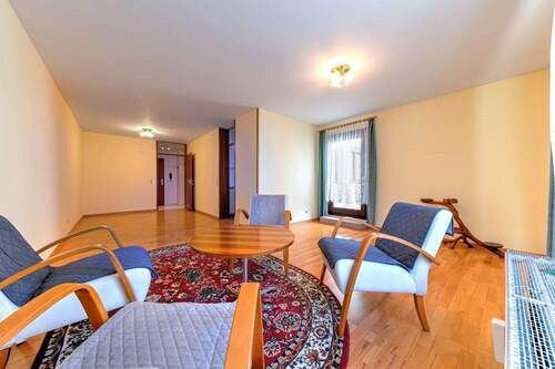 Wohnzimmer - 2 Zimmer Etagenwohnung in Böblingen