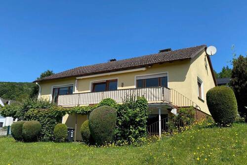 Ansicht aus dem Garten - Einfamilienhaus mit 158,00 m&sup2; in Bad Laasphe zum Kaufen