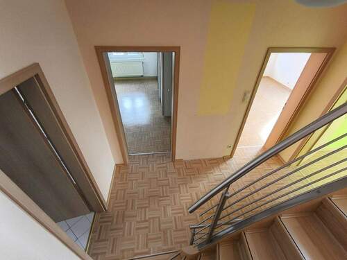 OG Flur Treppenaufgang zu DG - 