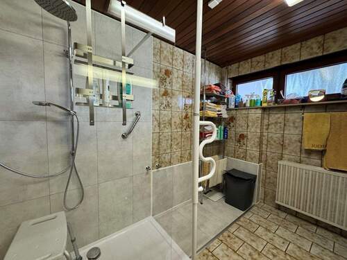 Badezimmer Erdgeschoss - 