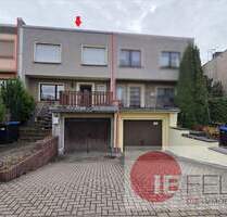 Familienfreundliches Reihenhaus mit Garage, Terrasse, Balkon und Garten in gepflegtem Umfeld - Helbra