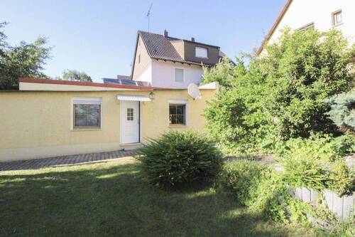 Nebengebäude mit 2 Wohneinheiten - 