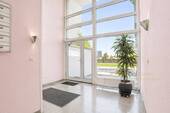 Heller Eingangsbereich - 