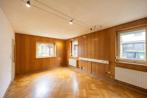 Büro EG - 1 Zimmer Mehrfamilienhaus, Wohnhaus in Besigheim