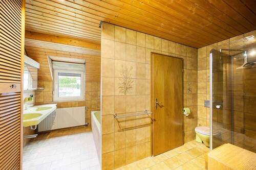 Badezimmer DG - 