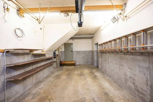 Garage - 