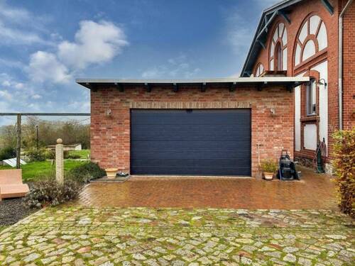 Garage - 