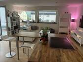 Wohnzimmer - Moderne 3-Zimmer-Wohnung mit Balkon und Terrasse in Weinstadt!