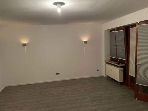 Bild 1 - Helle Zentrale 2 Zimmer mit Balkon