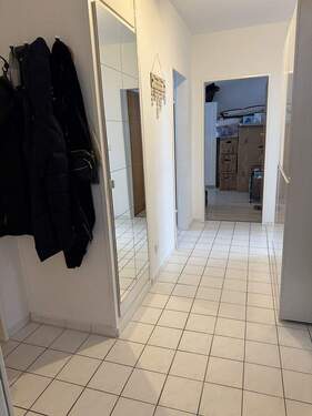 Wohnungsflur (1).JPG - 3 Zimmer Etagenwohnung in Neu Wulmstorf