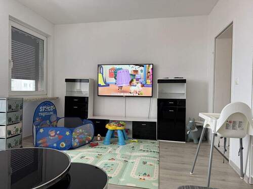 Wohn- und Esszimmer (3).JPG - 