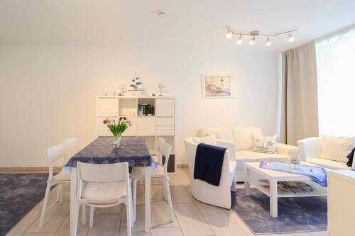 Wohnzimmer - 2 Zimmer Etagenwohnung zum Kaufen in Kellenhusen