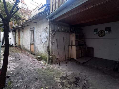 Innenhof - 8 Zimmer Einfamilienhaus zum Kaufen in Ansbach