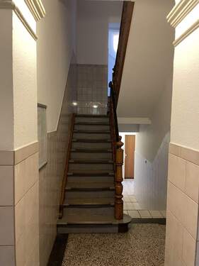 Treppenhaus - Mehrfamilienhaus, Wohnhaus in Trier