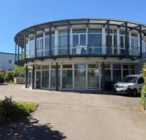 Repräsentative Gewerbeimmobilie (Industriegebäude) mit Atrium – Ideal für KRANKENTRANSPORT, KFZ-HANDEL,FESTSAAL,ÄRZTEZENTRUM oder auch Produktion - Lüdenscheid