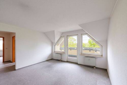 Wohnzimmer - 2 Zimmer Etagenwohnung zum Kaufen in Besigheim