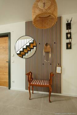 Flur - 7 Zimmer Einfamilienhaus in Friedenweiler / Rötenbach