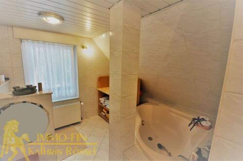 OG Wohnbereich: Hauptbad BW - 