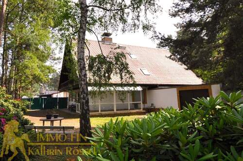 Westansicht - Mehrfamilienhaus, Wohnhaus mit 300,00 m&sup2; in Weißwasser/Oberlausitz zum Kaufen